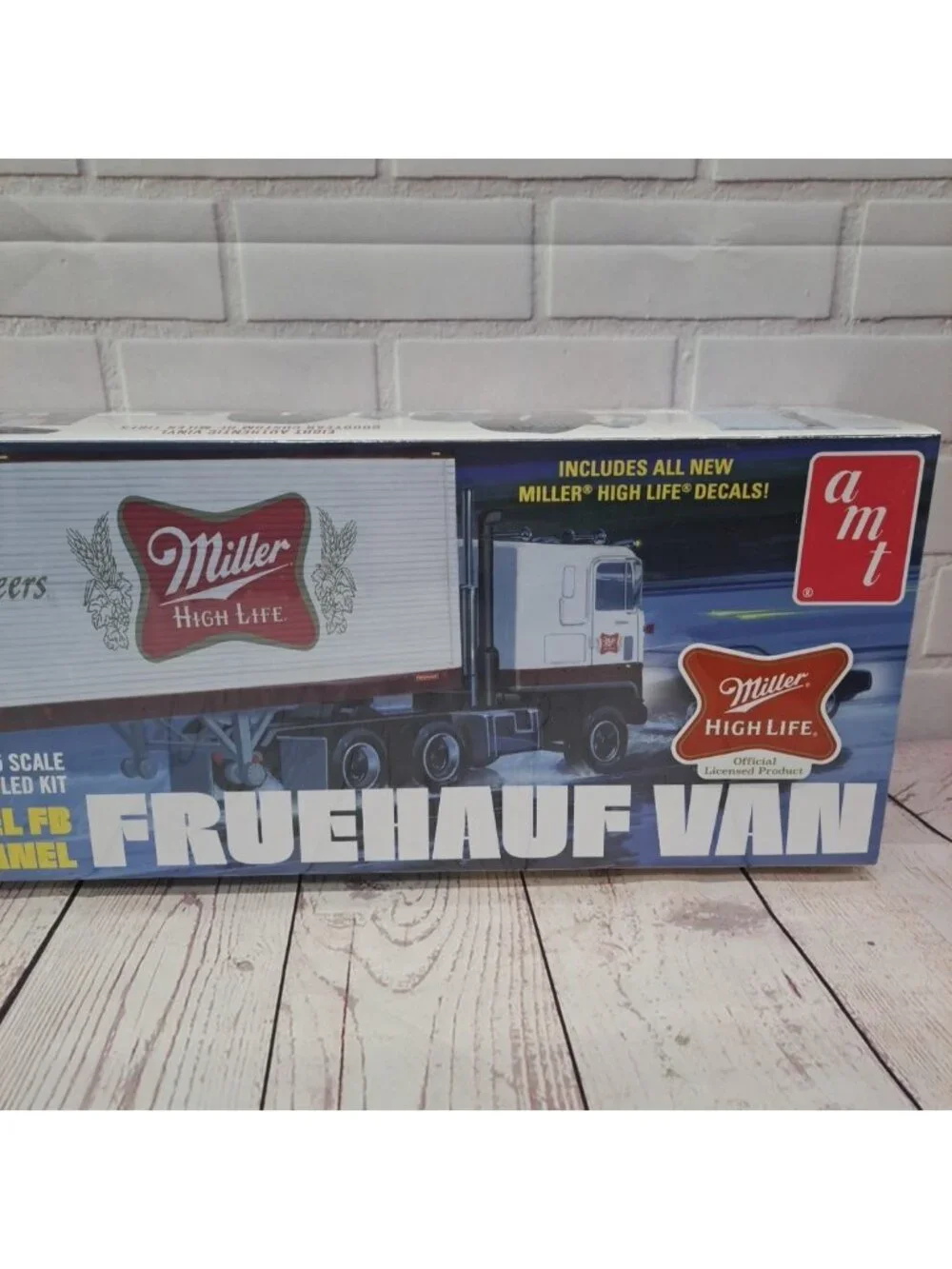 AMT FB Beaded Panel Fruehauf Van Miller High Life Trailer 1:25 Model Kit NIB 19